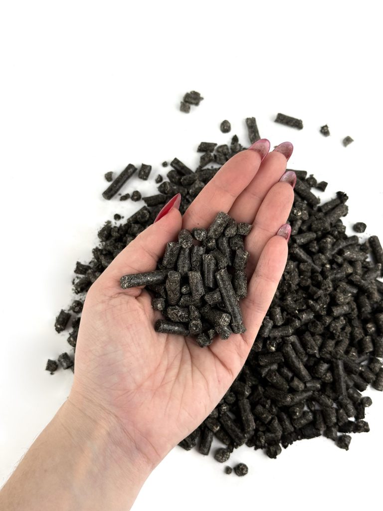 Pelety 4 IMG_9324-2-1-scaled.jpg